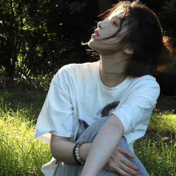 与鹦鹉同住